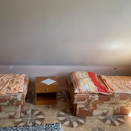 Eva V Krasnej Dedinke